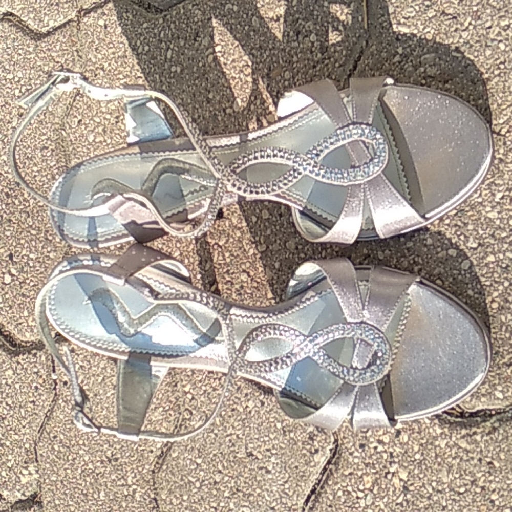 Nina high heel shoes, Size 6 1/2, Silver